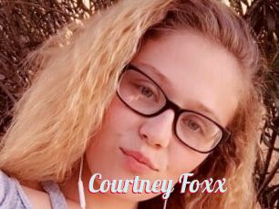 Courtney_Foxx