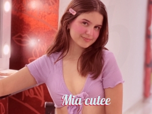 Mia_cutee